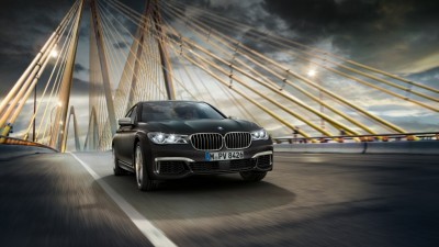 BMW, 리모트 콘트롤 파킹 가능한 2017년형 뉴 7시리즈 출시