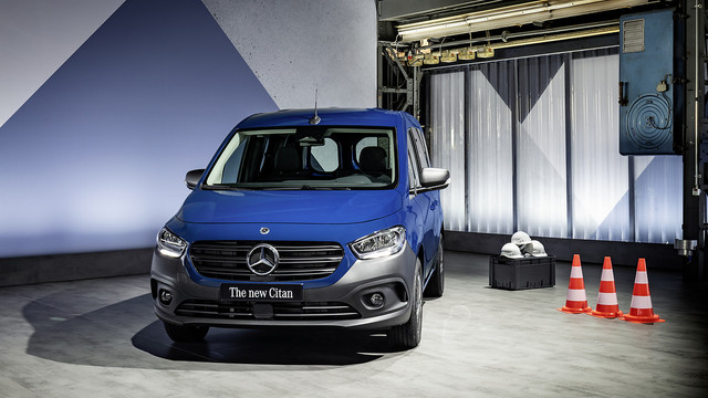 Der-neue-Mercedes-Benz-Citan-Exterieur-Noseanblau-Mercedes-Benz-Citan-Tourer-113-Kraftstoffverbrauch