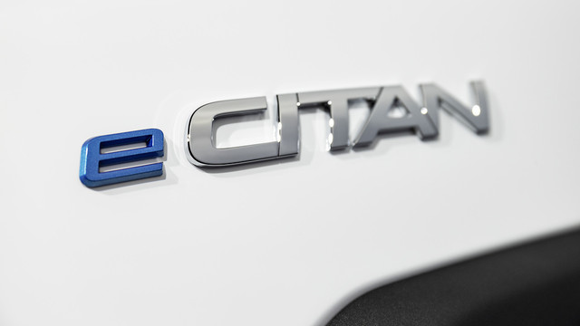 Der-neue-Mercedes-Benz-Citan-Exterieur-Arktikwei-Mercedes-Benz-e-Citan-Prototype-Technische-Angaben
