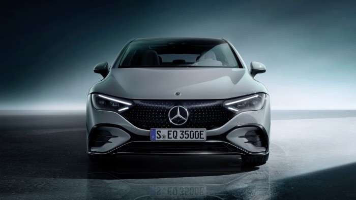 2022-Mercedes-Benz-EQE-29