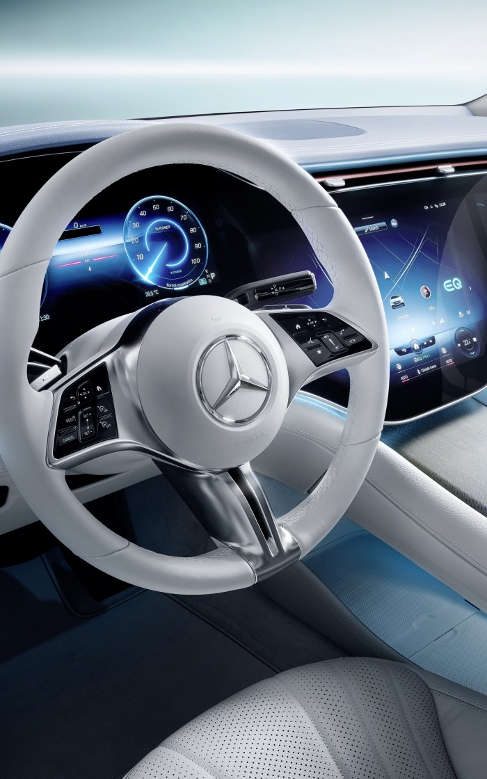 2022-Mercedes-Benz-EQE-13