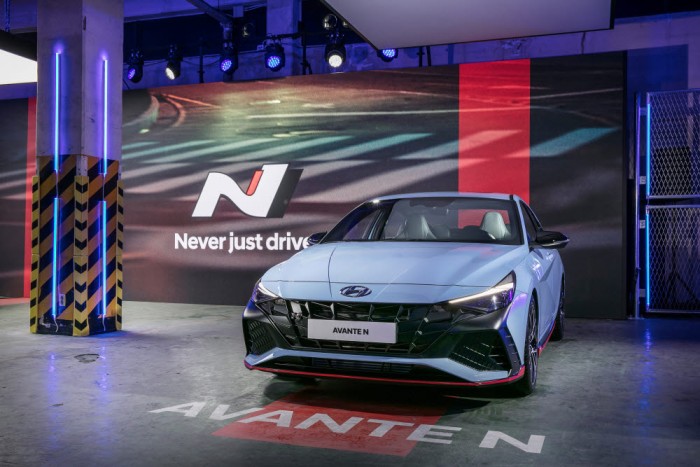 현대차 고성능 브랜드 N의 아반떼 N. 지난해 7월 판매를 시작했고 작년 국내 N 차종 판매 1위를 기록했다. 국내뿐 아니라 북미 시장에서도 판매를 시작했다.