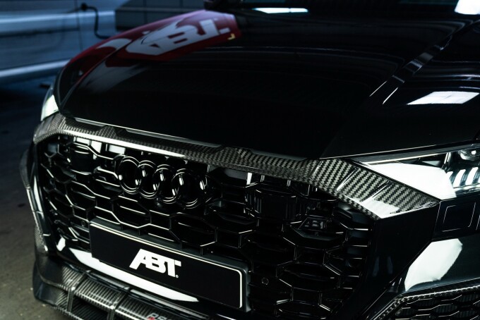 abt-unleashes-signature-edition-audi-rsq8-super-suv-with-800-hp-only-96-units-available_26fecdc8233401bcf4.md.jpg