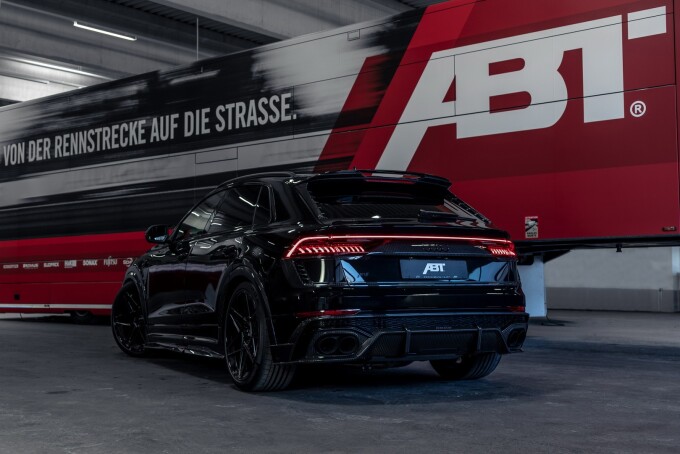 abt-unleashes-signature-edition-audi-rsq8-super-suv-with-800-hp-only-96-units-available_24729102aecc61d2d8.md.jpg