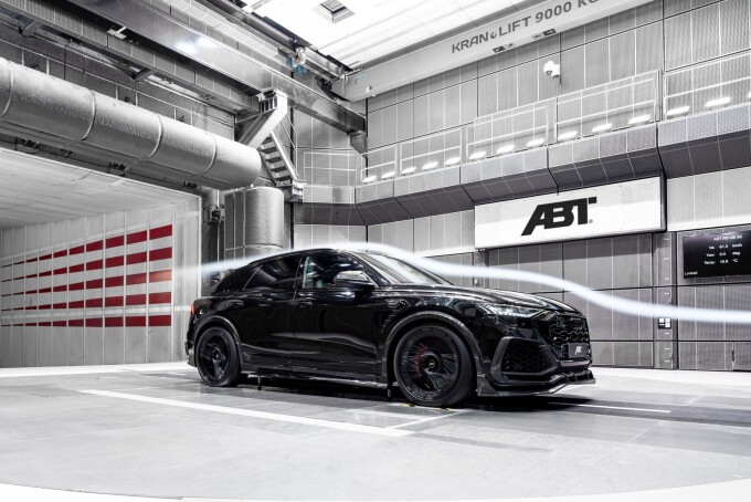 abt-unleashes-signature-edition-audi-rsq8-super-suv-with-800-hp-only-96-units-available_5876613bdda91033db.md.jpg