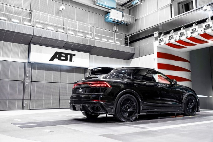 abt-unleashes-signature-edition-audi-rsq8-super-suv-with-800-hp-only-96-units-available_6015c4100aac1f78af.md.jpg