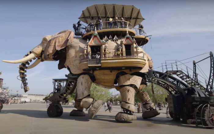 길이 21미터짜리 자이언트 코끼리 로봇