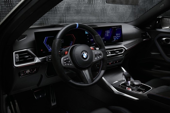 BMW M2 퍼포먼스 파츠 공식