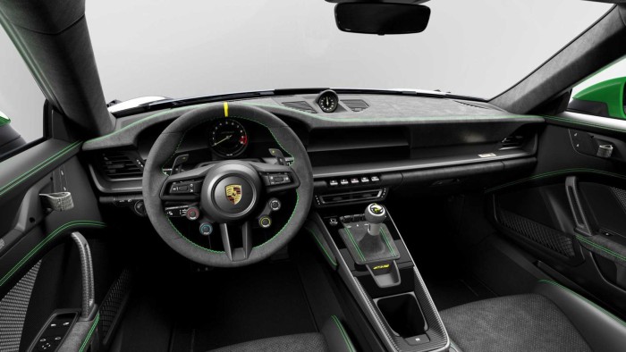 RS 2.7 50주년을 기념하는 911 GT3 RS 트리뷰트 에디션