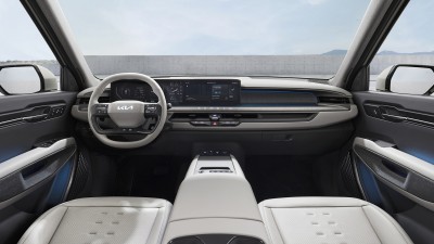 기아, 유럽 수출형 EV9 공개... 전면 디자인 한국형과 차별화