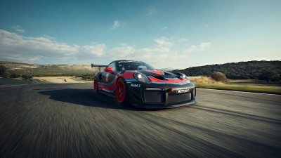 700 마력의 포르쉐 911 GT2 RS 클럽스포츠