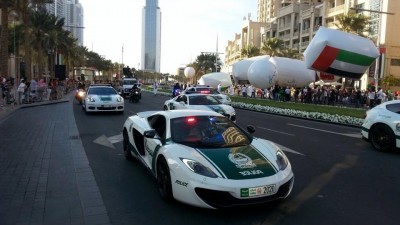 흔한 두바이 경찰차